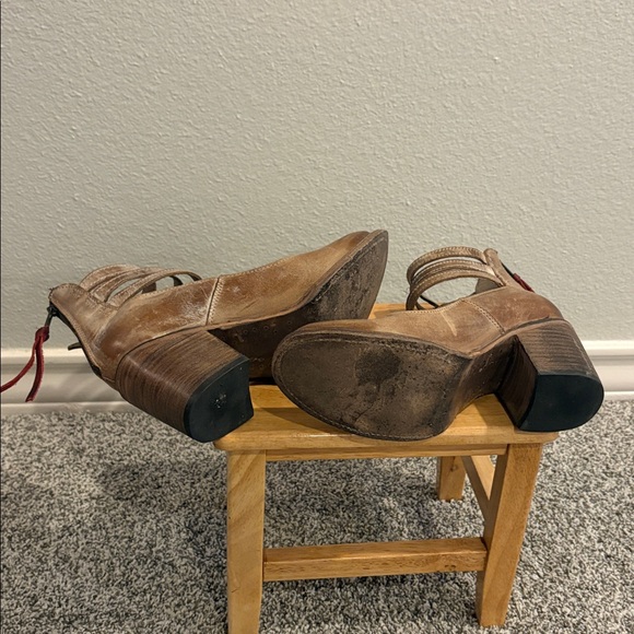 Women’s tan leather Freebirds (Randi) - Picture 3 of 4